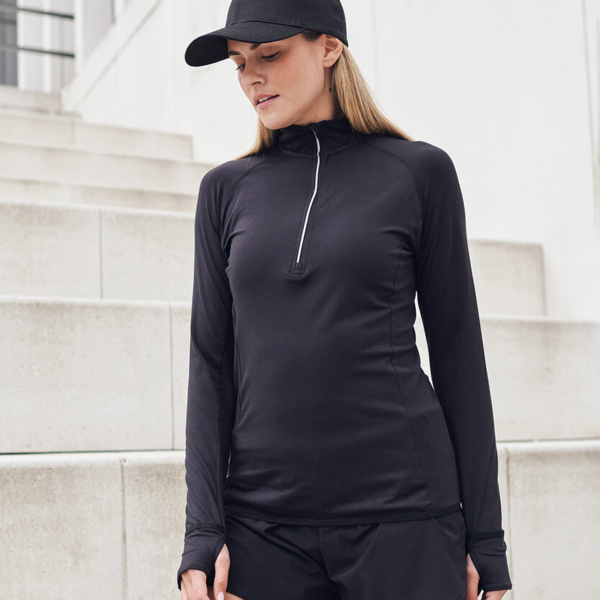 Women's long-sleeved ¼ zip top Thumbnail